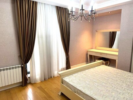 Sahildə 4 otaqlı yeni tikili mənzil satılır, 172 m², 1 100 000 AZN, şəkil 5 / 12