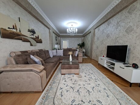 Neftçilərdə 3 otaqlı yeni tikili mənzil satılır, 120 m², 287 000 AZN, şəkil 3 / 12