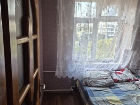 Qara Qarayevdə 2 otaqlı köhnə tikili mənzil kirayə verilir, 45 m², 470 AZN/ay, şəkil 3 / 6