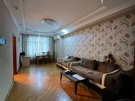 3 rooms · 105 m²