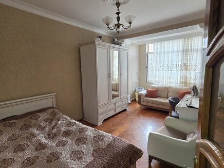 Продаётся 3-комнатная квартира в старом фонде, Memar Əcəmi, 90 м², 198 000 AZN, фото 4 / 12
