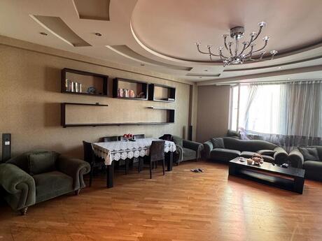 28 Mayda 3 otaqlı yeni tikili mənzil satılır, 168 m², 450 000 AZN, şəkil 4 / 12