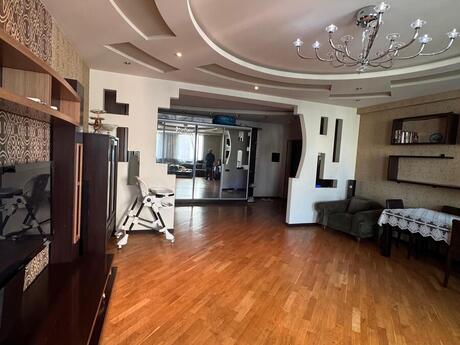 28 Mayda 3 otaqlı yeni tikili mənzil satılır, 168 m², 450 000 AZN, şəkil 5 / 12