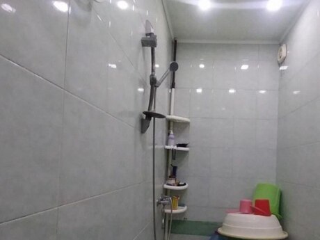 Sahildə 2 otaqlı köhnə tikili mənzil satılır, 52 m², 119 000 AZN, şəkil 5 / 8