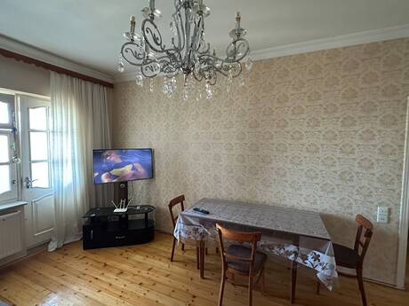 Qaraçuxurda 3 otaqlı köhnə tikili mənzil kirayə verilir, 90 m², 550 AZN/ay, şəkil 3 / 12
