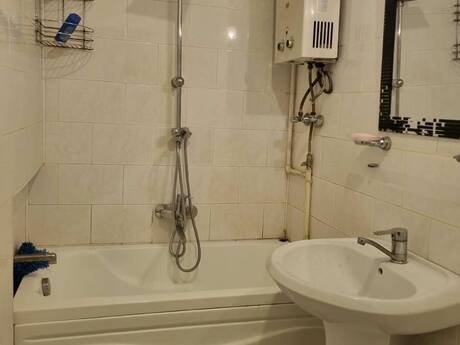 Əhmədlidə 2 otaqlı köhnə tikili mənzil kirayə verilir, 60 m², 500 AZN/ay, şəkil 2 / 8