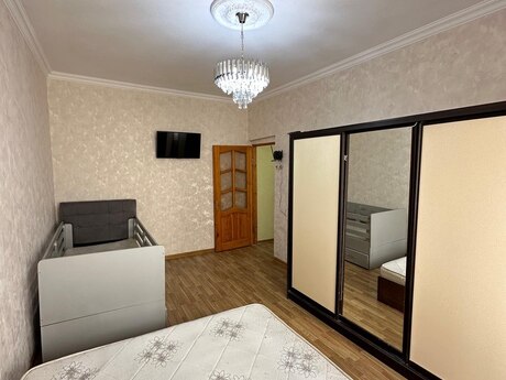 Yeni Günəşlidə 1 otaqlı köhnə tikili mənzil satılır, 40 m², 113 000 AZN, şəkil 2 / 10