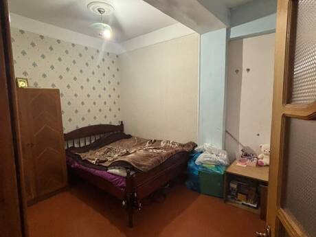 Продаётся 3-комнатная квартира в старом фонде, Memar Əcəmi, 40 м², 105 000 AZN, фото 2 / 6