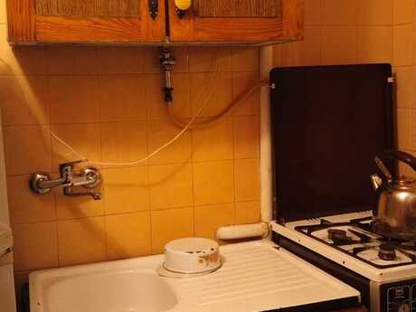 Yasamalda 1 otaqlı köhnə tikili mənzil kirayə verilir, 50 m², 500 AZN/ay, şəkil 3 / 5