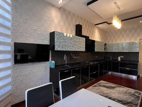 İçəri Şəhərdə 4 otaqlı yeni tikili mənzil satılır, 210 m², 670 000 AZN, şəkil 4 / 12