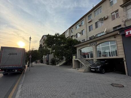 Elan №6548658 - Bakı, Gənclik m., 3 otaqlı, 80 m², 4/4 mərtəbə
