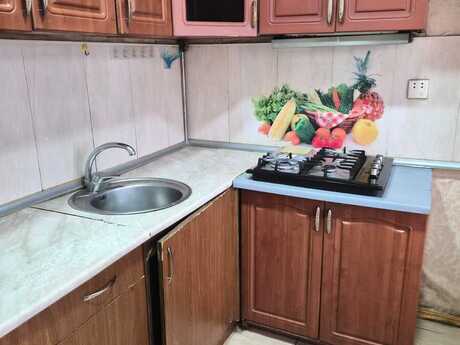 Əhmədlidə 3 otaqlı köhnə tikili mənzil kirayə verilir, 80 m², 550 AZN/ay, şəkil 3 / 8
