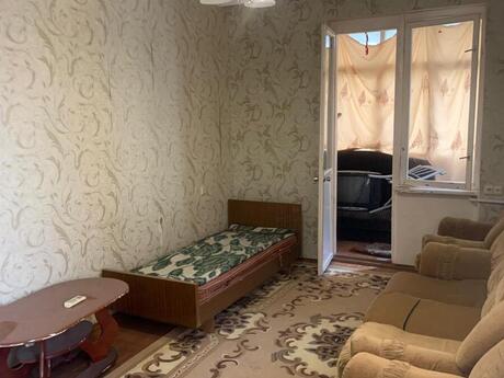 İnşaatçılarda 2 otaqlı köhnə tikili mənzil kirayə verilir, 55 m², 550 AZN/ay, şəkil 2 / 12