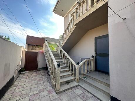Binəqədidə 5 otaqlı həyət evi satılır, 250 m², 140 000 AZN, şəkil 2 / 12