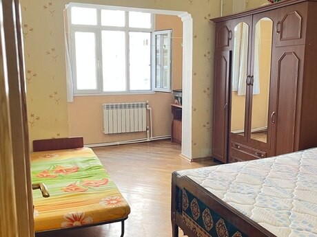 8-ci mikrorayonda 2 otaqlı köhnə tikili mənzil kirayə verilir, 65 m², 700 AZN/ay, şəkil 4 / 11