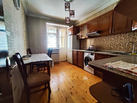 3-room old-build apartment for sale in Avtovağzal, 82 m², 170 000 AZN, photo 4 / 11