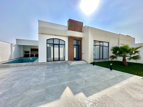 4 rooms · 130 m², Şüvəlan