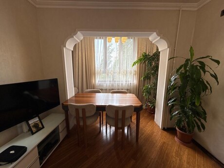 Продаётся 3-комнатная квартира в старом фонде, Xalqlar Dostluğu, 90 м², 230 000 AZN, фото 3 / 12