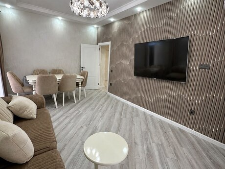 3 otaq · 125 m² · 10/18 mərtəbə, West Town