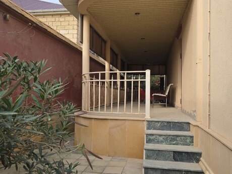 Hökməlidə 5 otaqlı həyət evi satılır, 240 m², 225 000 AZN, şəkil 2 / 12