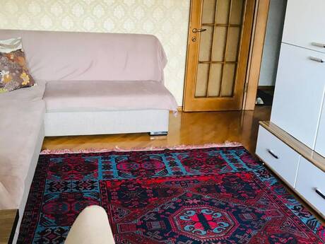 Elan №6548948 - Bakı, Qaraçuxur q., 2 otaqlı, 50 m², 6/9 mərtəbə