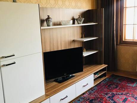 Qaraçuxurda 2 otaqlı köhnə tikili mənzil satılır, 50 m², 135 000 AZN, şəkil 2 / 11