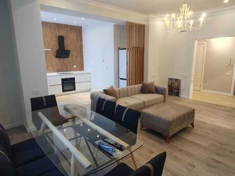 3-room new-build apartment for rent in Renessans Palace, 100 m², 1 650 AZN/mo, photo 3 / 12
