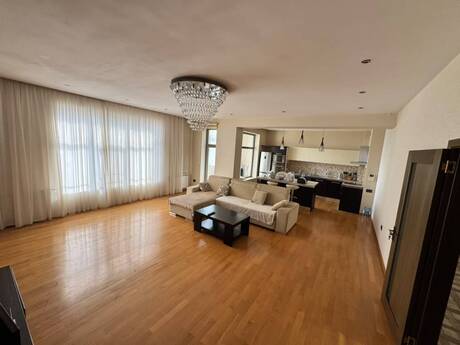 Сдаётся 3-комнатная квартира в новостройке, Nizami, 185 м², 1 500 AZN/мес, фото 2 / 12