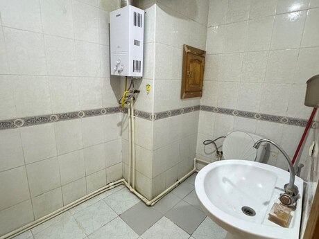 Elmlər Akademiyasında 2 otaqlı köhnə tikili mənzil satılır, 60 m², 153 000 AZN, şəkil 5 / 5