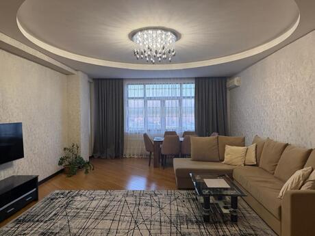 Gənclikdə 3 otaqlı yeni tikili mənzil kirayə verilir, 145 m², 1 500 AZN/ay, şəkil 2 / 12