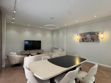 3-room new-build apartment for rent in İzmir Residence, 180 m², 3 200 AZN/mo, photo 4 / 12