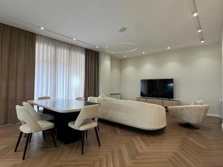 3-room new-build apartment for rent in İzmir Residence, 180 m², 3 200 AZN/mo, photo 3 / 12