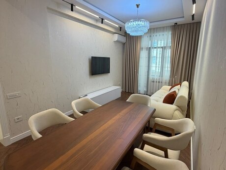 Renessans Palace kompleksində 2 otaqlı yeni tikili mənzil kirayə verilir, 70 m², 1 400 AZN/ay, şəkil 2 / 12