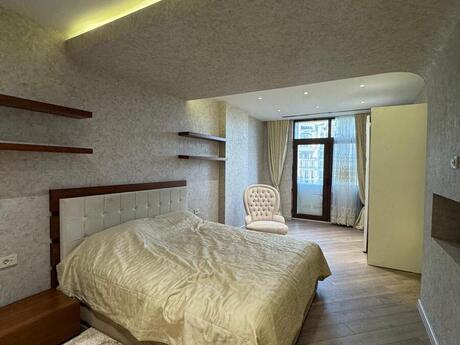 3-room new-build apartment for rent in İzmir Residence, 180 m², 2 700 AZN/mo, photo 4 / 12