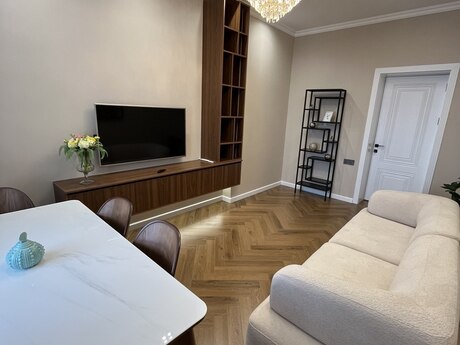 Elan №6549239 - Bakı, Nəriman Nərimanov m., 2 otaqlı, 70 m², 14/16 mərtəbə