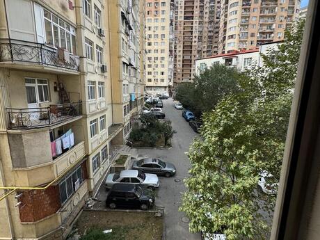 Объявление №6549251 - Баку, м. Иншаатчылар, 2-комн., 85 м², 4/10 этаж