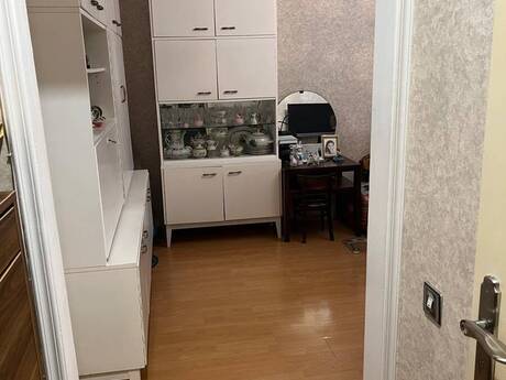 İnşaatçılarda 1 otaqlı köhnə tikili mənzil satılır, 40 m², 130 000 AZN, şəkil 3 / 12