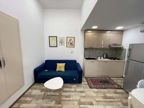 Sahildə 2 otaqlı köhnə tikili mənzil kirayə verilir, 45 m², 1 400 AZN/ay, şəkil 2 / 9