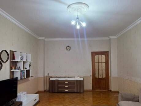 4-room new-build apartment for sale in İnşaatçılar, 160 m², 360 000 AZN, photo 2 / 12