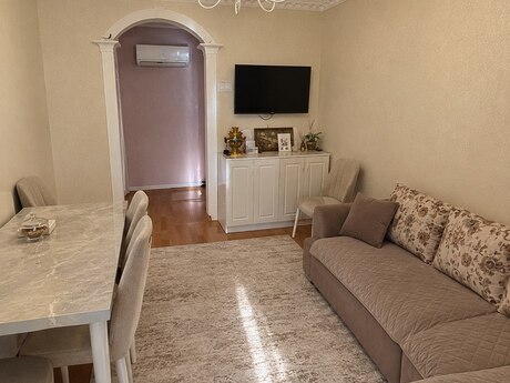 İnşaatçılarda 2 otaqlı köhnə tikili mənzil satılır, 40 m², 125 000 AZN, şəkil 2 / 10