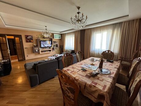 4-room old-build apartment for sale in İnşaatçılar, 100 m², 233 800 AZN, photo 3 / 12