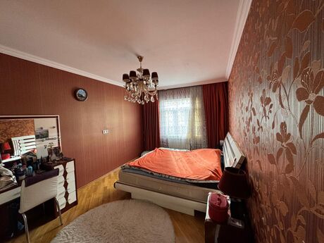 4-room old-build apartment for sale in İnşaatçılar, 100 m², 233 800 AZN, photo 2 / 12