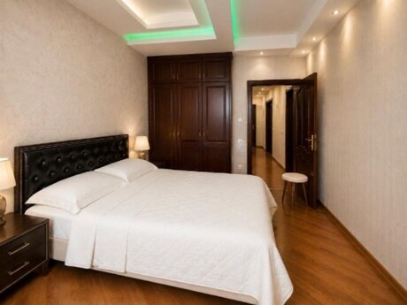 Nəriman Nərimanovda 4 otaqlı yeni tikili mənzil satılır, 185 m², 488 000 AZN, şəkil 4 / 9