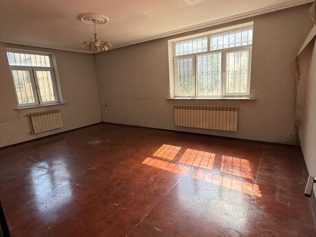 Köhnə Günəşlidə 3 otaqlı köhnə tikili mənzil satılır, 85 m², 140 000 AZN, şəkil 3 / 12