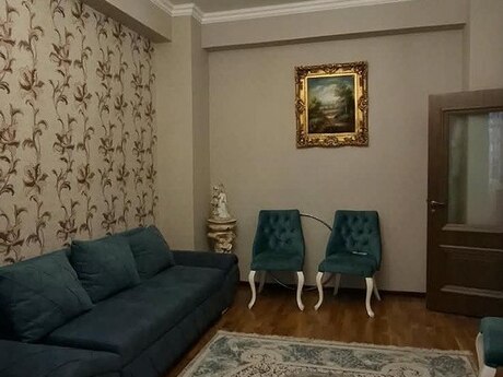 2 rooms · 65 m² · floor 3/17, Massiv D