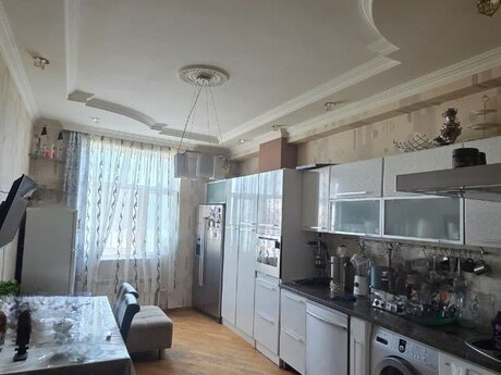 İnşaatçılarda 3 otaqlı yeni tikili mənzil satılır, 105 m², 209 000 AZN, şəkil 3 / 12