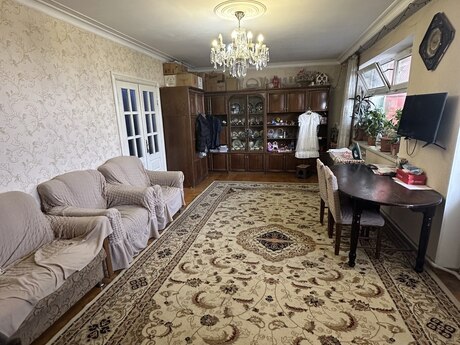 Memar Əcəmidə 4 otaqlı köhnə tikili mənzil satılır, 130 m², 230 000 AZN, şəkil 2 / 12