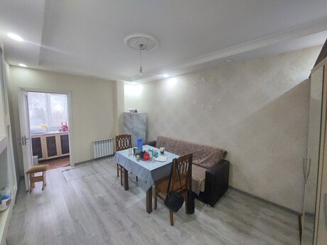 7-ci mikrorayonda 2 otaqlı köhnə tikili mənzil satılır, 40 m², 112 000 AZN, şəkil 4 / 12