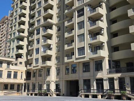 Elan №6549551 - Bakı, Şah İsmayıl Xətai m., 4 otaqlı, 171 m², 11/17 mərtəbə
