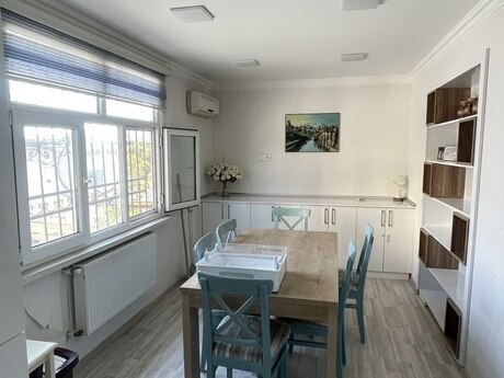 Sahildə 3 otaqlı köhnə tikili mənzil satılır, 100 m², 470 000 AZN, şəkil 5 / 12